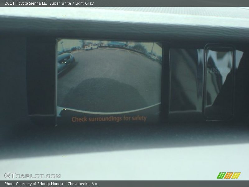Super White / Light Gray 2011 Toyota Sienna LE