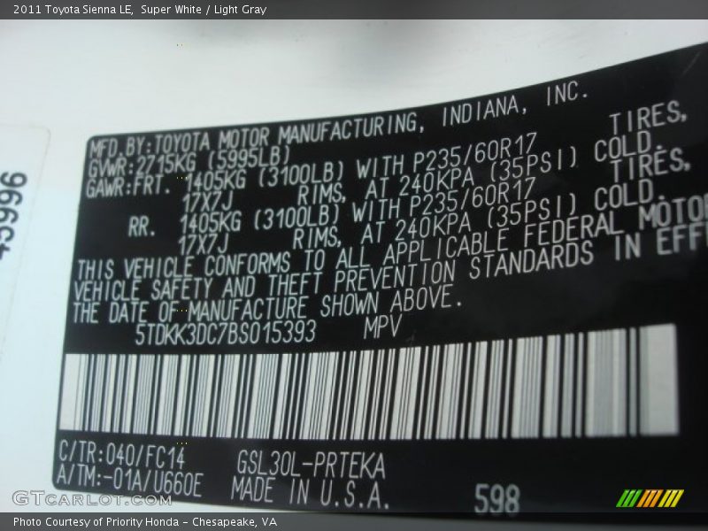 Super White / Light Gray 2011 Toyota Sienna LE