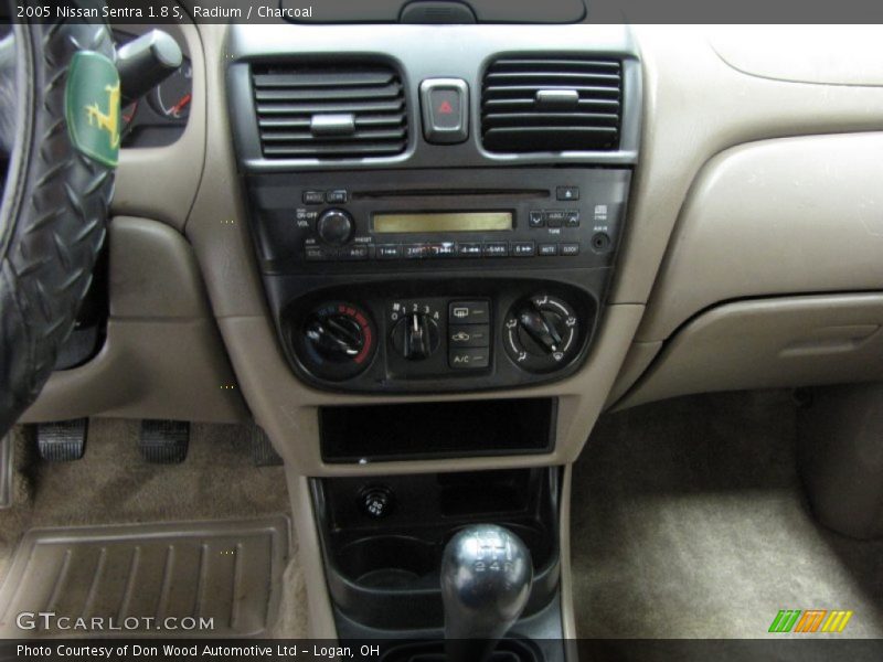 Radium / Charcoal 2005 Nissan Sentra 1.8 S