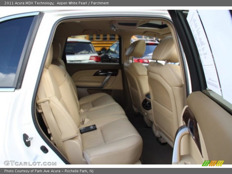 Aspen White Pearl / Parchment 2011 Acura MDX Technology