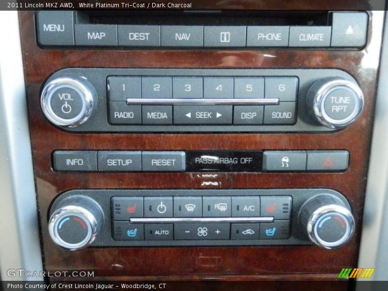 Controls of 2011 MKZ AWD