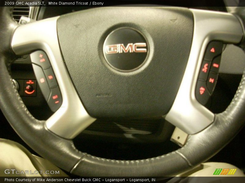 White Diamond Tricoat / Ebony 2009 GMC Acadia SLT