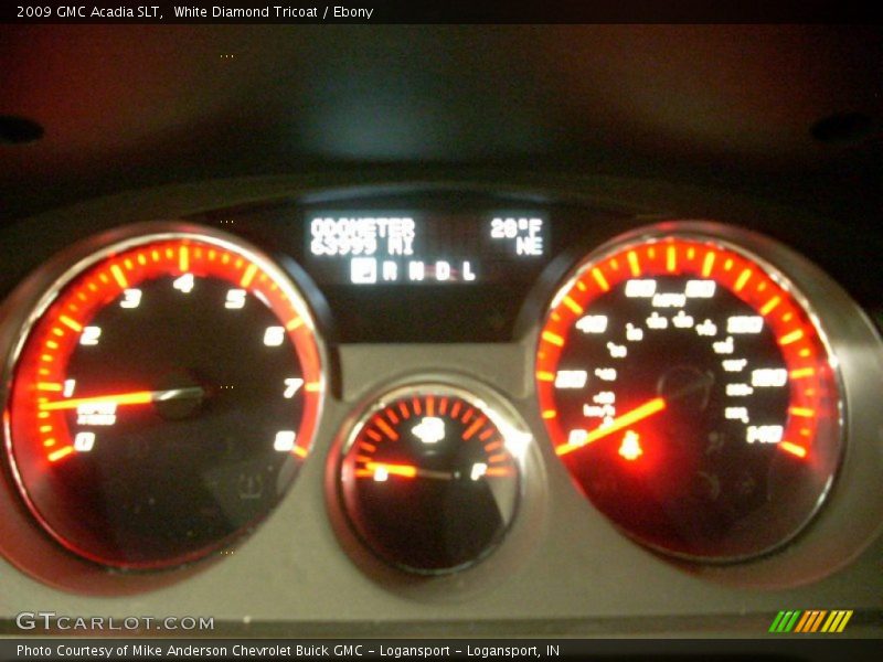 White Diamond Tricoat / Ebony 2009 GMC Acadia SLT