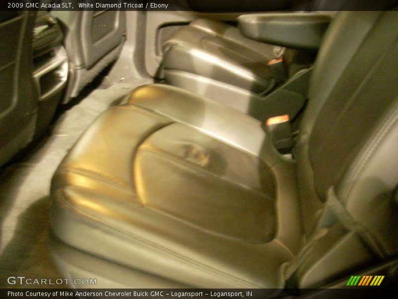 White Diamond Tricoat / Ebony 2009 GMC Acadia SLT
