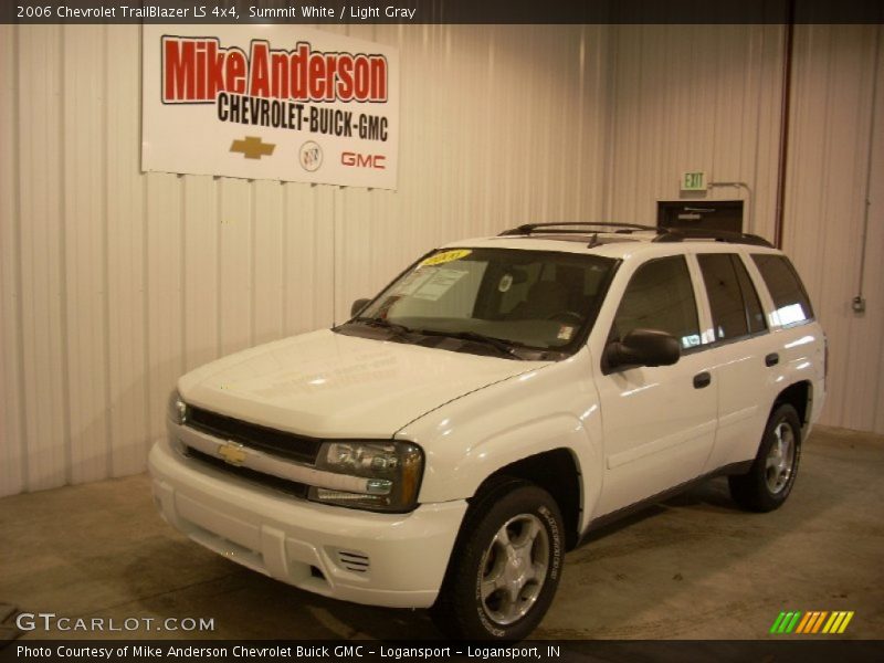 Summit White / Light Gray 2006 Chevrolet TrailBlazer LS 4x4
