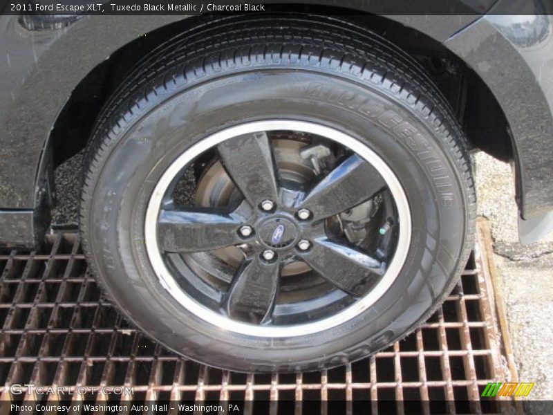 Tuxedo Black Metallic / Charcoal Black 2011 Ford Escape XLT