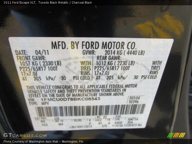 Tuxedo Black Metallic / Charcoal Black 2011 Ford Escape XLT