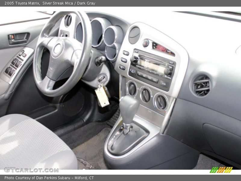 Silver Streak Mica / Dark Gray 2005 Toyota Matrix