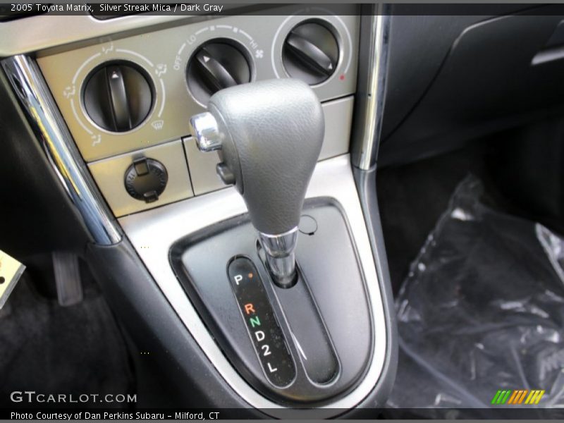 Silver Streak Mica / Dark Gray 2005 Toyota Matrix