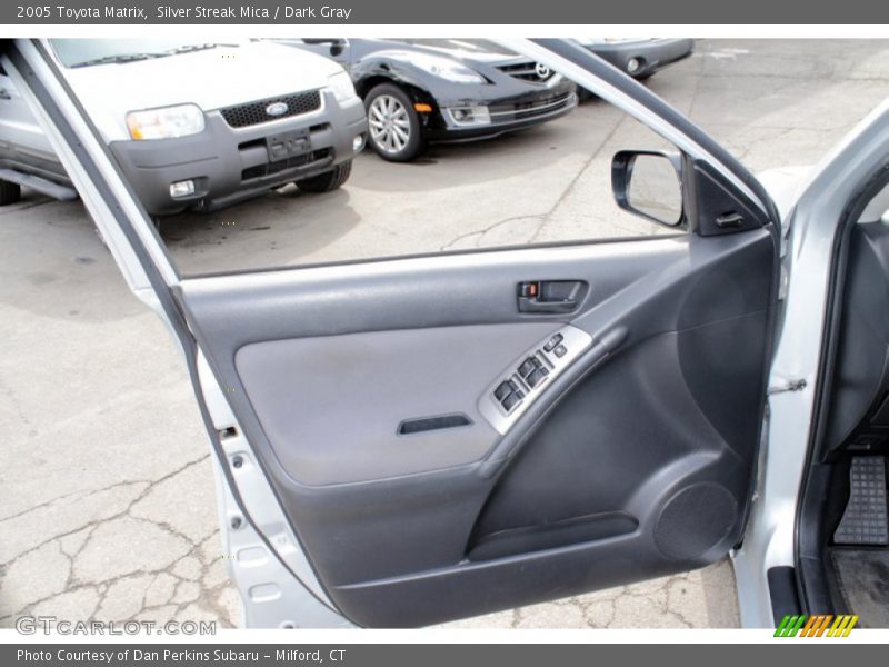 Silver Streak Mica / Dark Gray 2005 Toyota Matrix