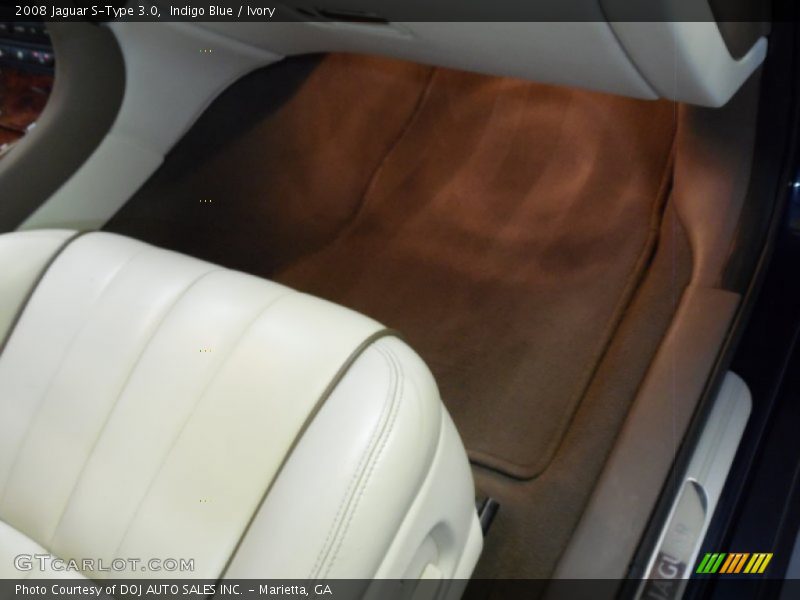 Indigo Blue / Ivory 2008 Jaguar S-Type 3.0