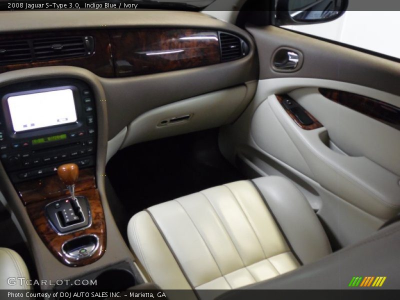 Indigo Blue / Ivory 2008 Jaguar S-Type 3.0