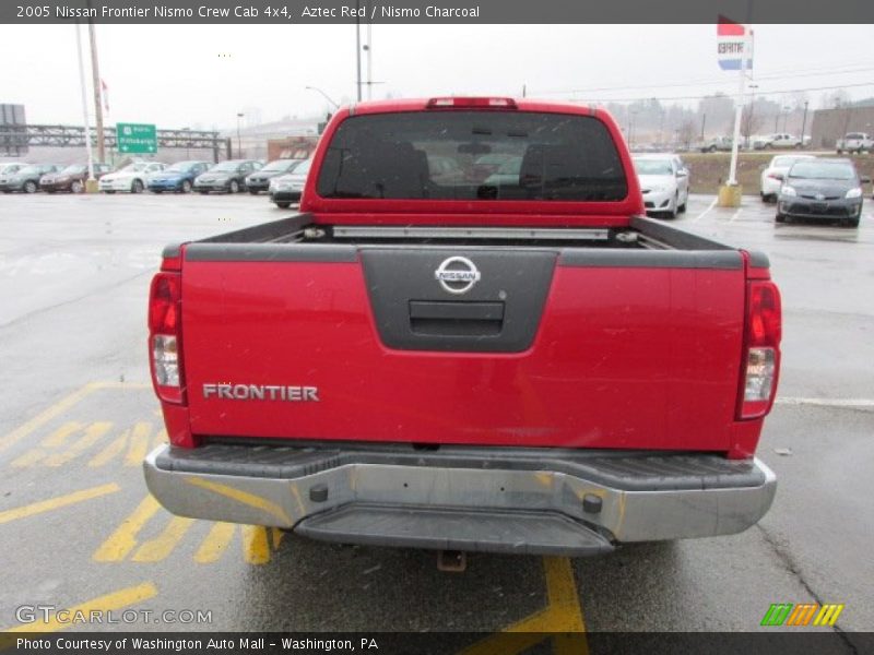 Aztec Red / Nismo Charcoal 2005 Nissan Frontier Nismo Crew Cab 4x4