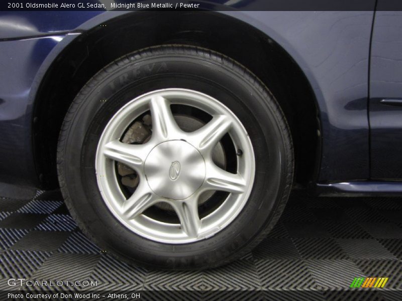  2001 Alero GL Sedan Wheel