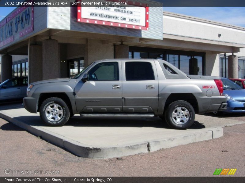 Light Pewter Metallic / Graphite 2002 Chevrolet Avalanche Z71 4x4
