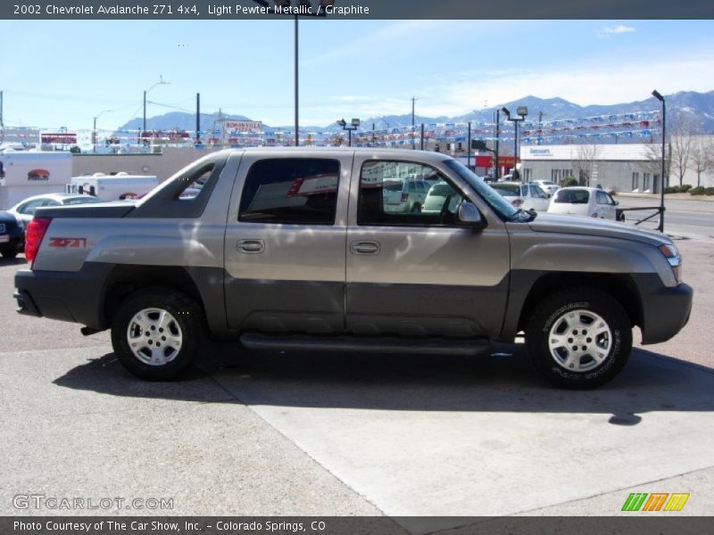 Light Pewter Metallic / Graphite 2002 Chevrolet Avalanche Z71 4x4