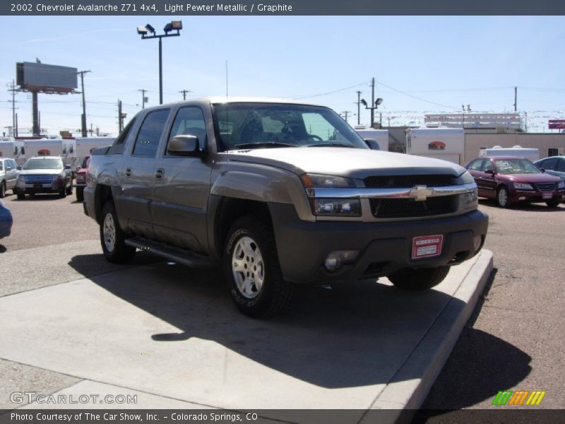 Light Pewter Metallic / Graphite 2002 Chevrolet Avalanche Z71 4x4