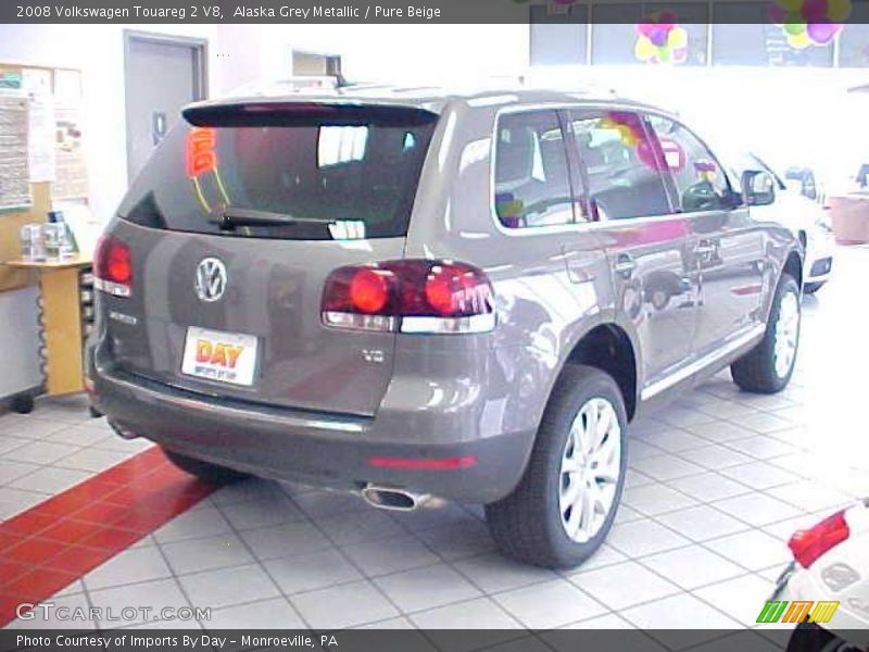 Alaska Grey Metallic / Pure Beige 2008 Volkswagen Touareg 2 V8