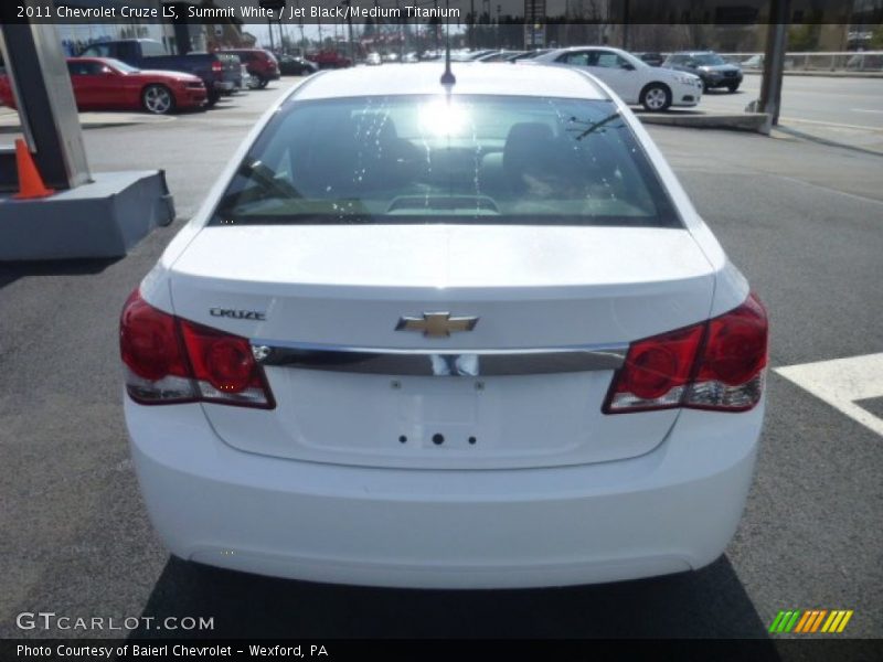 Summit White / Jet Black/Medium Titanium 2011 Chevrolet Cruze LS