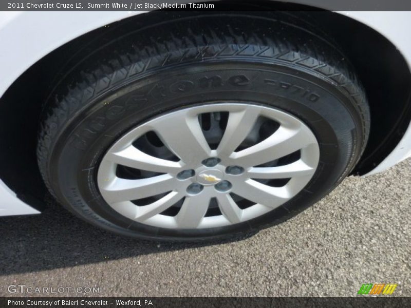 Summit White / Jet Black/Medium Titanium 2011 Chevrolet Cruze LS