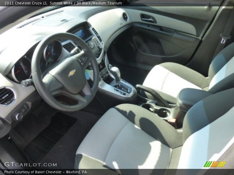Summit White / Jet Black/Medium Titanium 2011 Chevrolet Cruze LS
