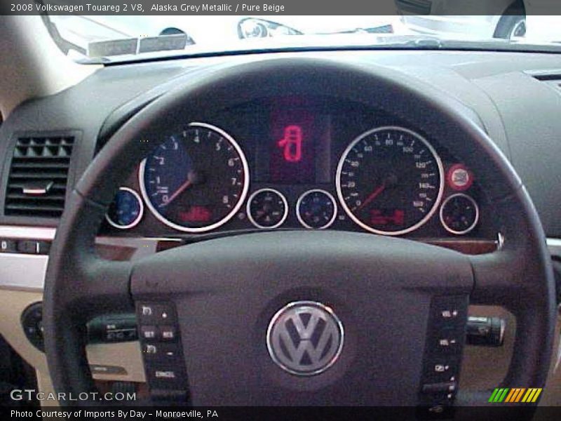 Alaska Grey Metallic / Pure Beige 2008 Volkswagen Touareg 2 V8