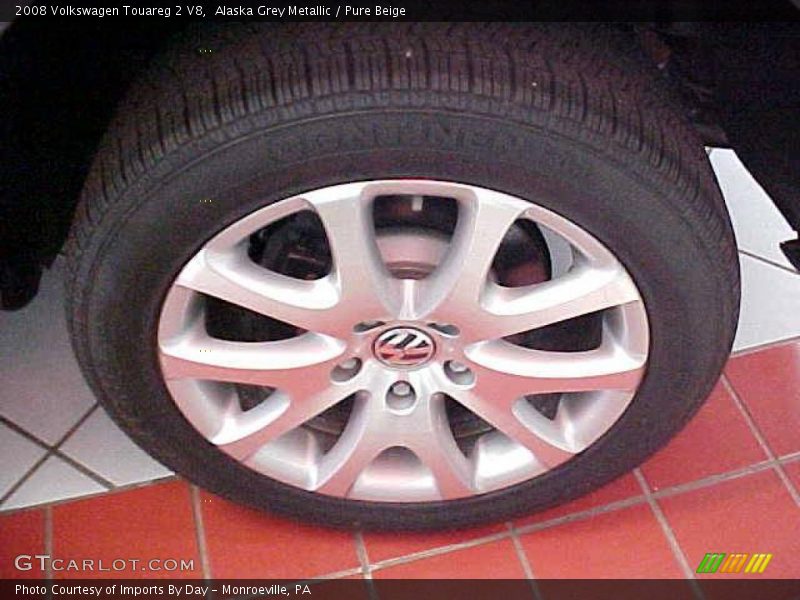 Alaska Grey Metallic / Pure Beige 2008 Volkswagen Touareg 2 V8