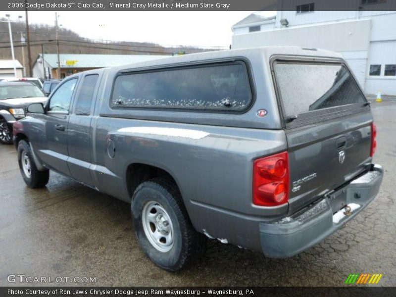 Mineral Gray Metallic / Medium Slate Gray 2006 Dodge Dakota ST Club Cab