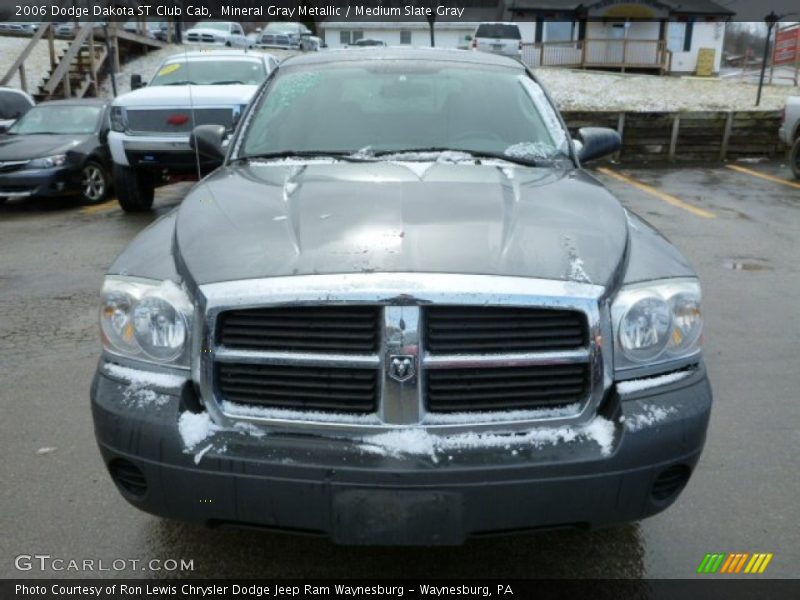 Mineral Gray Metallic / Medium Slate Gray 2006 Dodge Dakota ST Club Cab