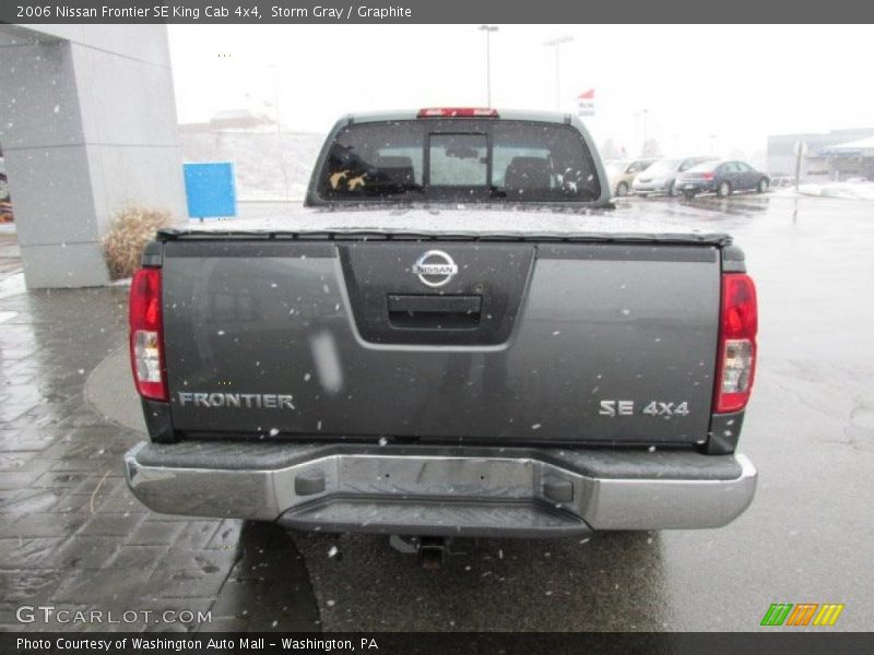 Storm Gray / Graphite 2006 Nissan Frontier SE King Cab 4x4