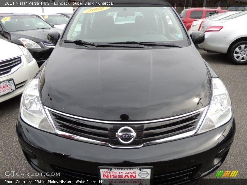 Super Black / Charcoal 2011 Nissan Versa 1.8 S Hatchback