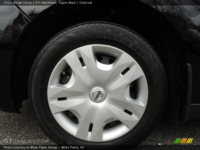  2011 Versa 1.8 S Hatchback Wheel