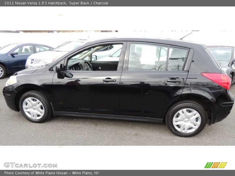 2011 Versa 1.8 S Hatchback Super Black