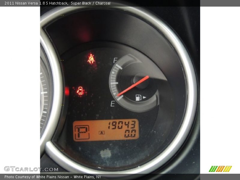 Super Black / Charcoal 2011 Nissan Versa 1.8 S Hatchback