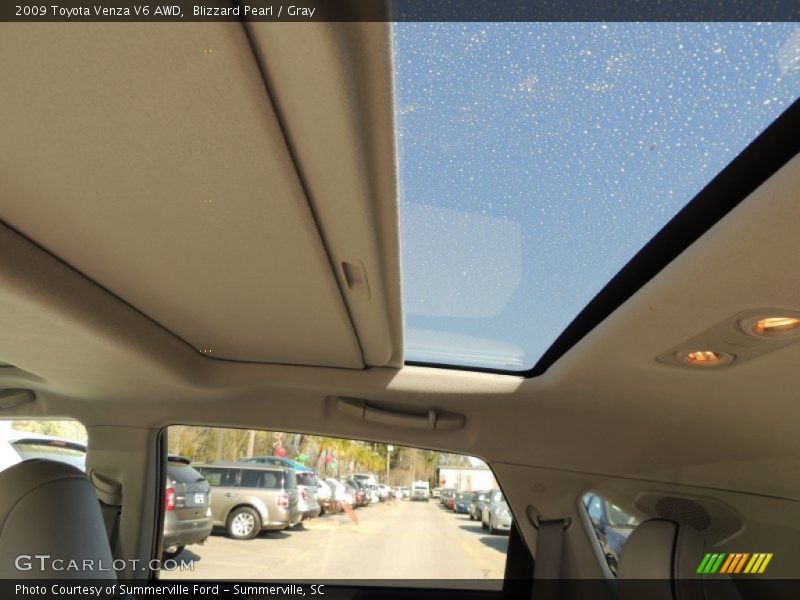 Blizzard Pearl / Gray 2009 Toyota Venza V6 AWD