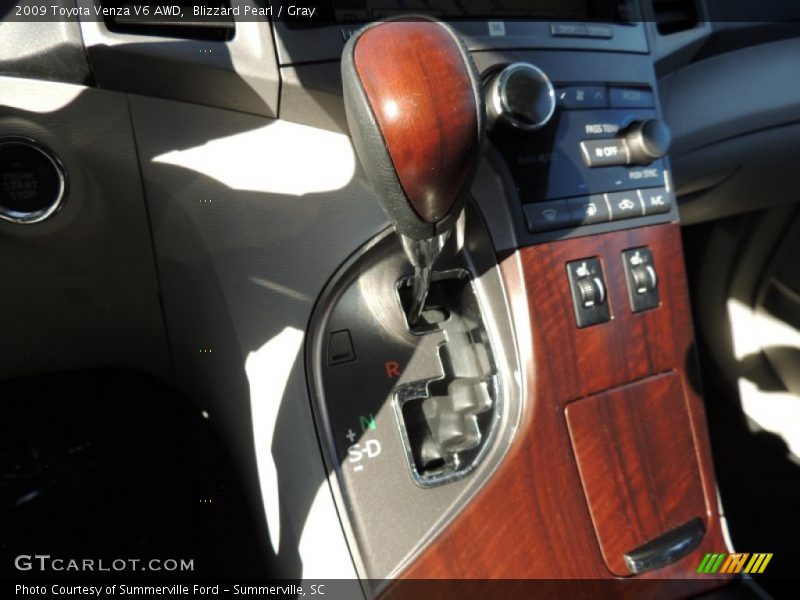Blizzard Pearl / Gray 2009 Toyota Venza V6 AWD