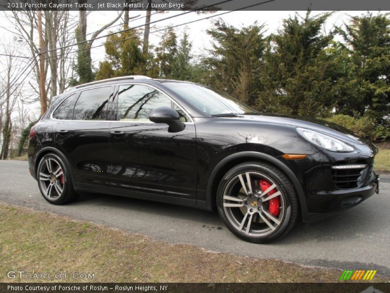 Front 3/4 View of 2011 Cayenne Turbo