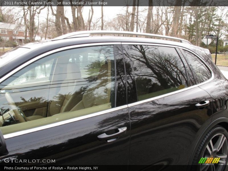 Jet Black Metallic / Luxor Beige 2011 Porsche Cayenne Turbo
