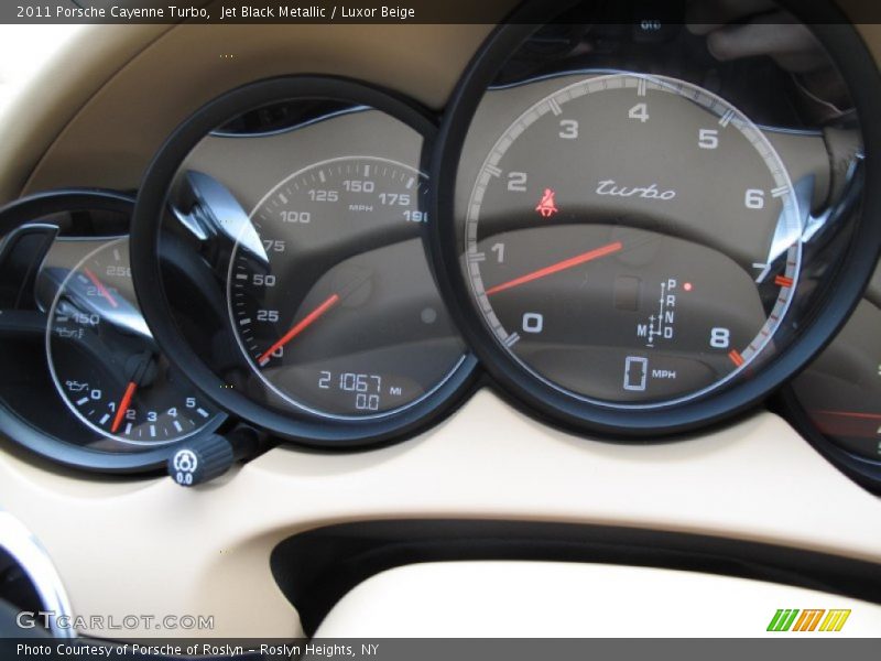 Jet Black Metallic / Luxor Beige 2011 Porsche Cayenne Turbo