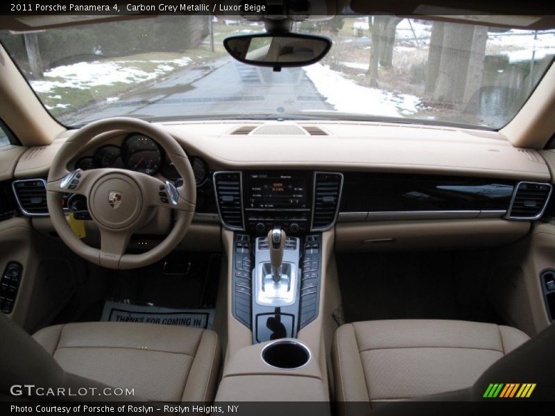 Dashboard of 2011 Panamera 4