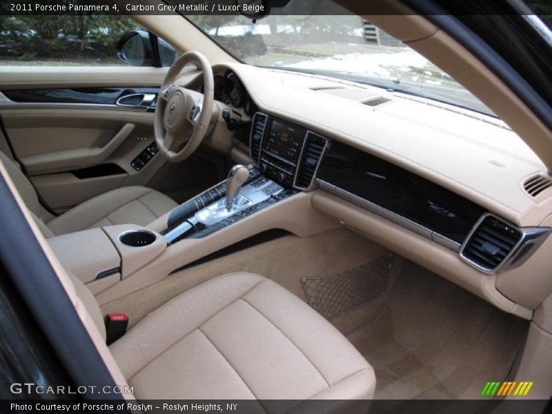 Front Seat of 2011 Panamera 4