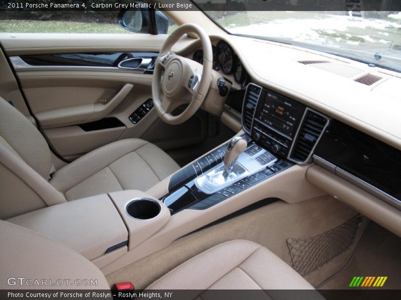 Dashboard of 2011 Panamera 4