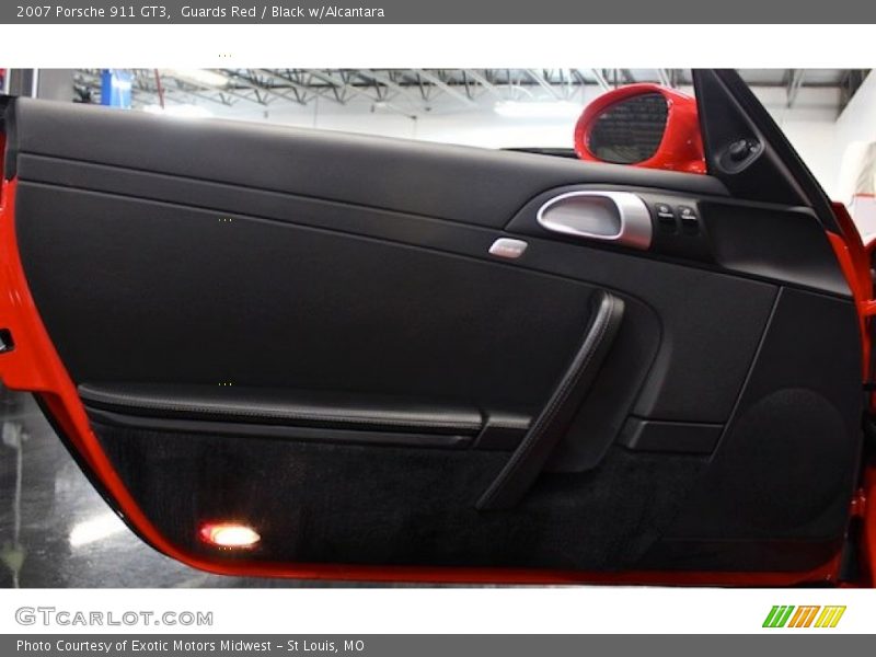Door Panel of 2007 911 GT3