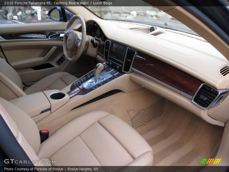 Dashboard of 2010 Panamera 4S