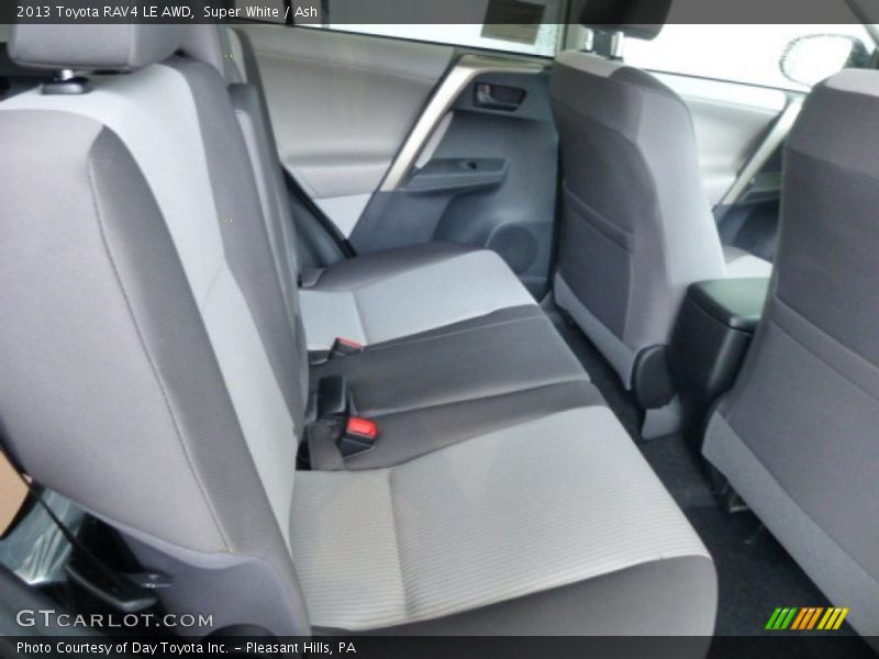 Super White / Ash 2013 Toyota RAV4 LE AWD