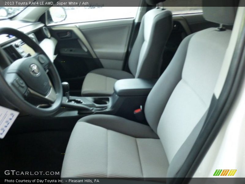 Super White / Ash 2013 Toyota RAV4 LE AWD
