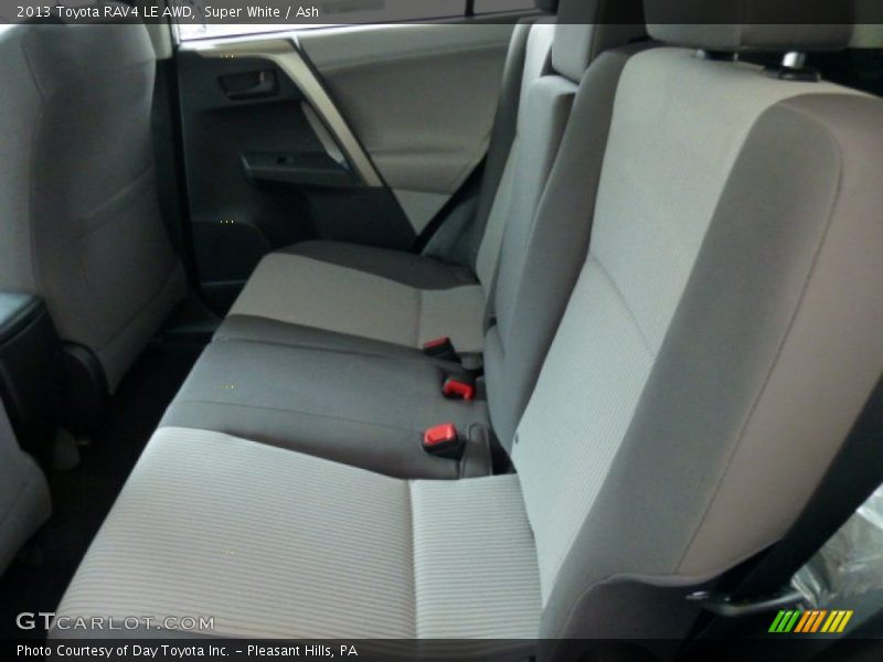 Super White / Ash 2013 Toyota RAV4 LE AWD