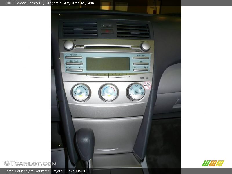 Magnetic Gray Metallic / Ash 2009 Toyota Camry LE