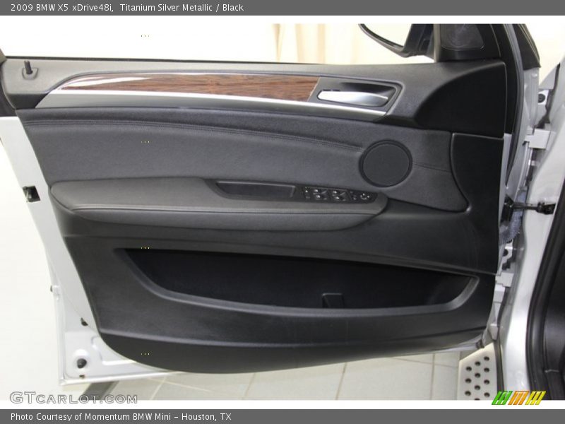 Door Panel of 2009 X5 xDrive48i