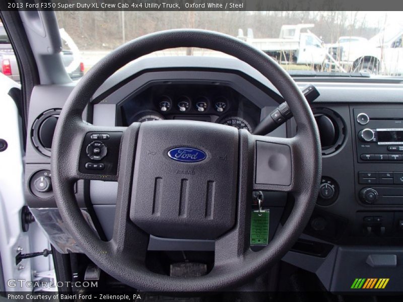  2013 F350 Super Duty XL Crew Cab 4x4 Utility Truck Steering Wheel